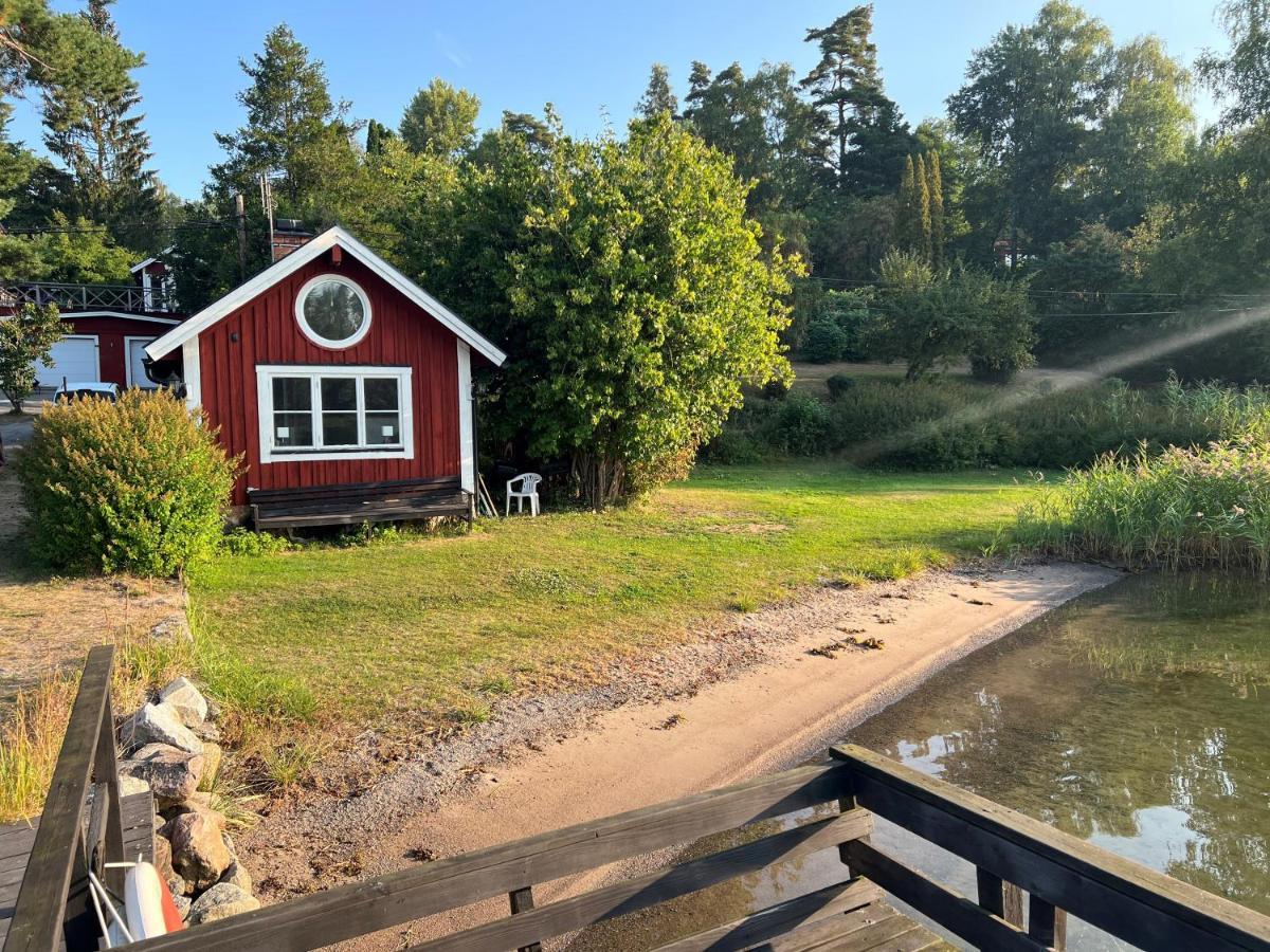 Exclusive Guesthouse With Stunning Seaview! Värmdö Esterno foto